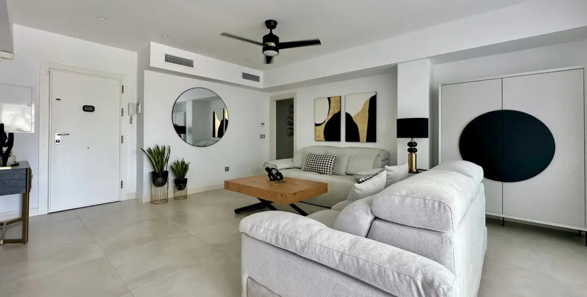 Sale of ground floor apartment in Bajondillo 8