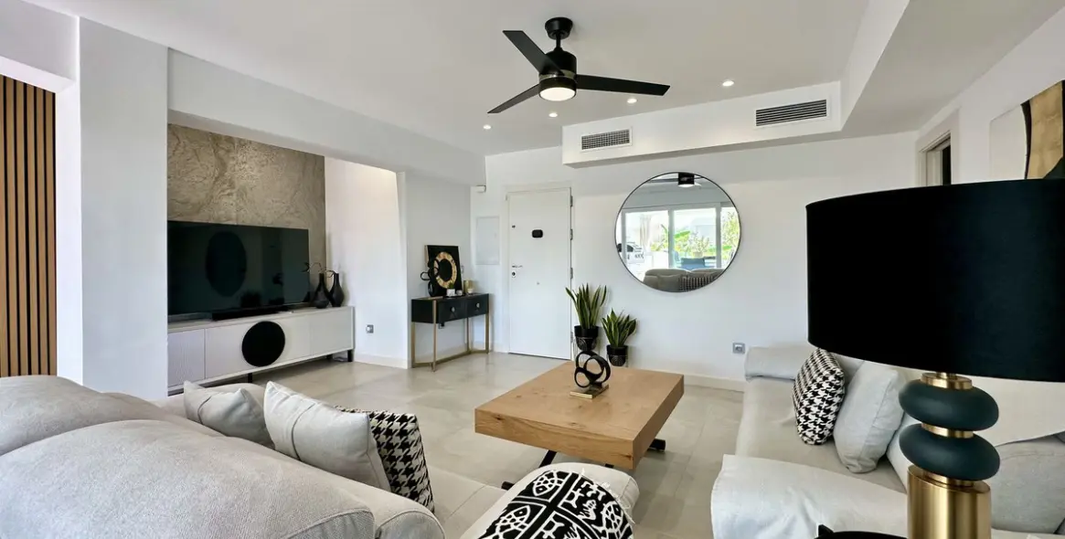 Sale of ground floor apartment in Bajondillo 11