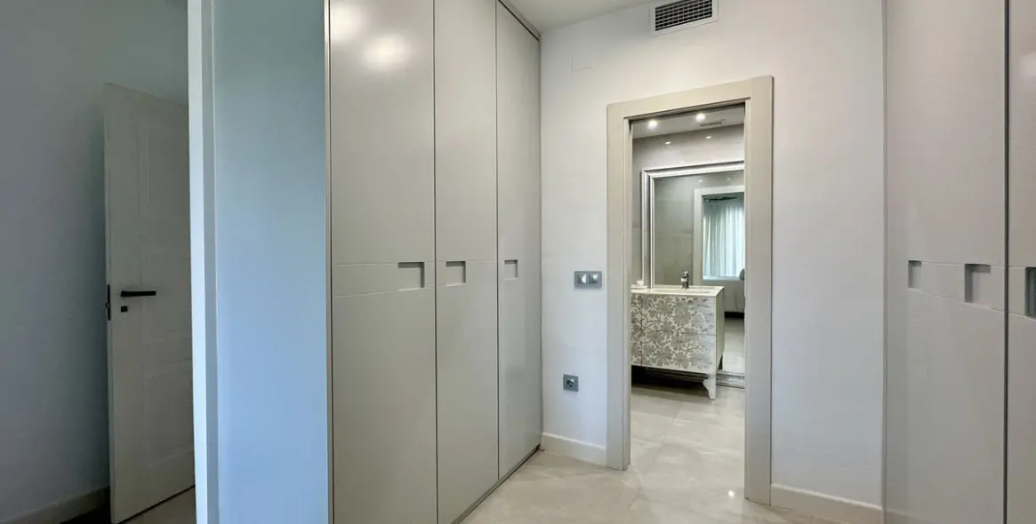 Sale of ground floor apartment in Bajondillo 15