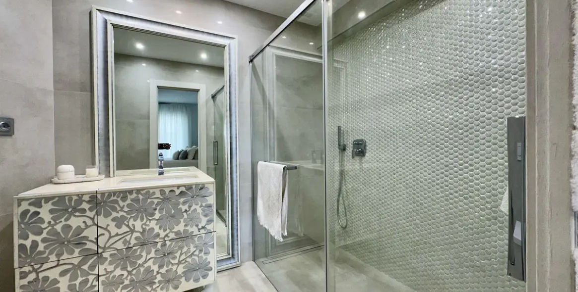 Sale of ground floor apartment in Bajondillo 16