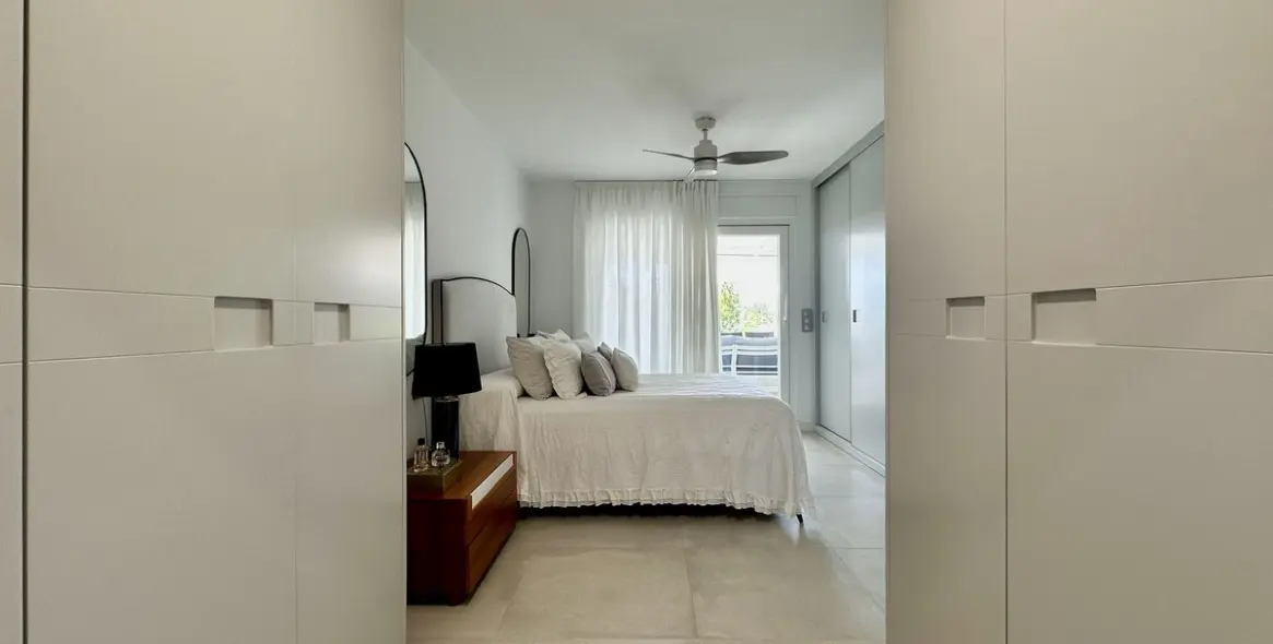 Sale of ground floor apartment in Bajondillo 18