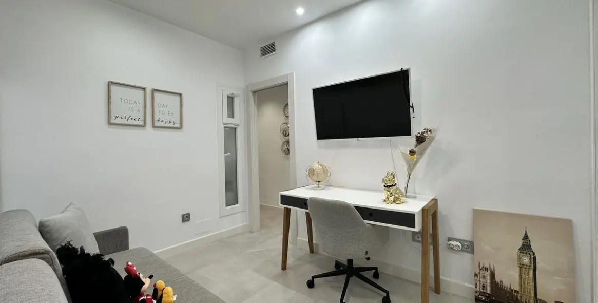 Sale of ground floor apartment in Bajondillo 23