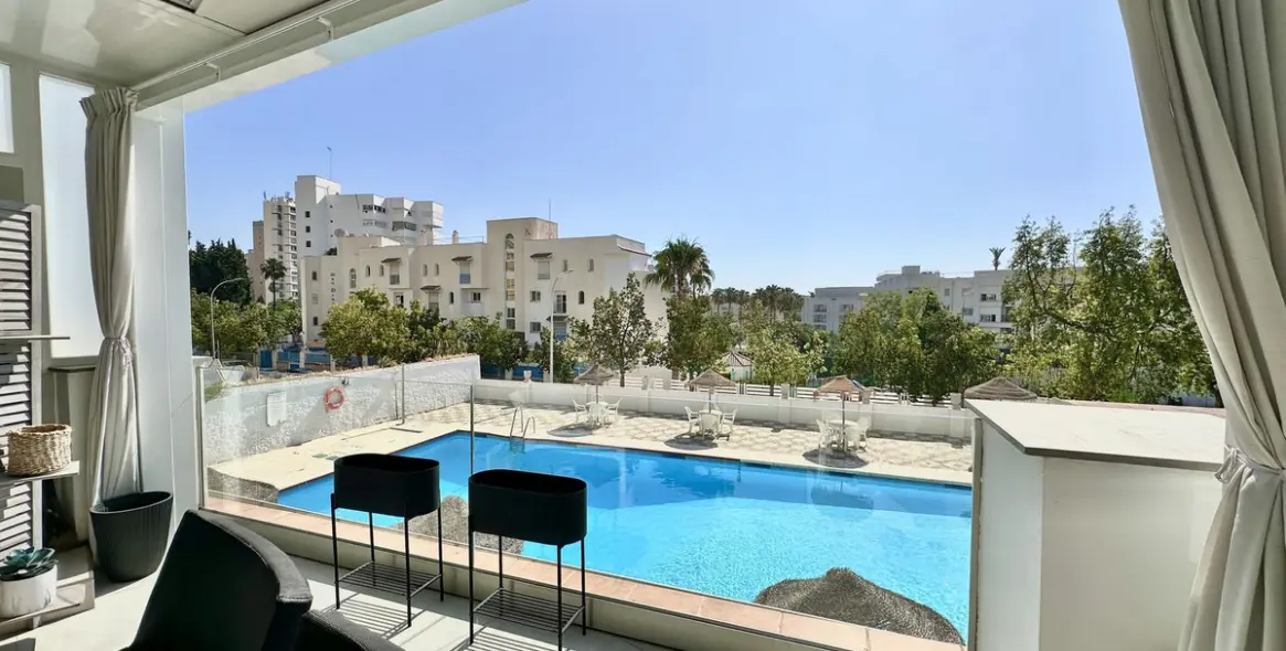 Sale of ground floor apartment in Bajondillo 30