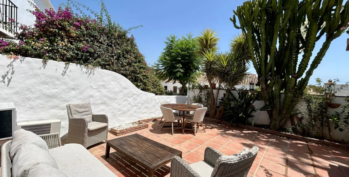 Sale of townhouse in Nueva Andalucía 11