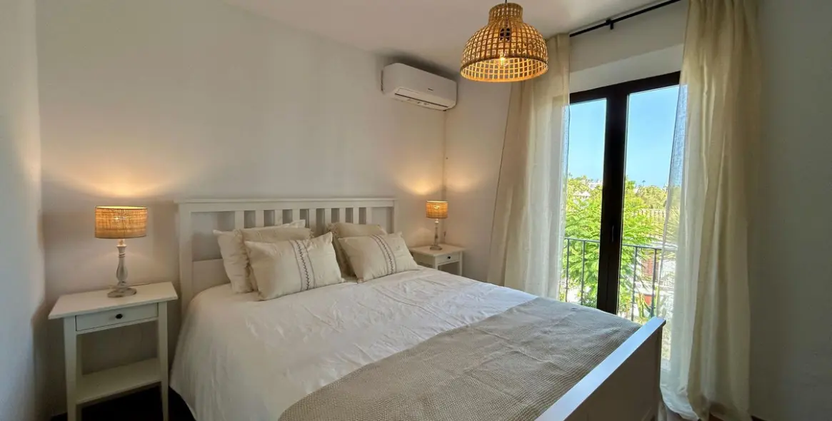 Sale of townhouse in Nueva Andalucía 13