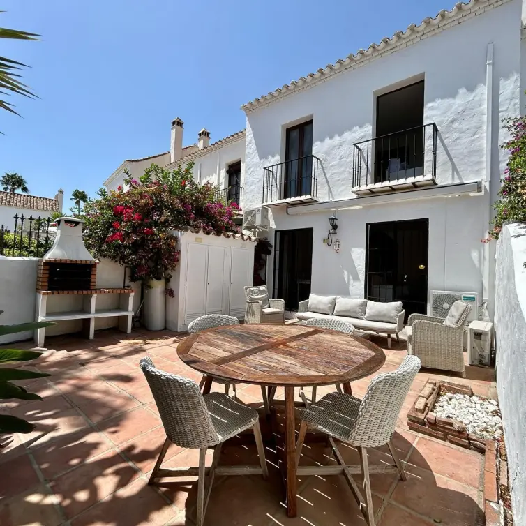 Venta de adosado en Nueva Andalucía