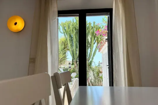 Image 6 thumb