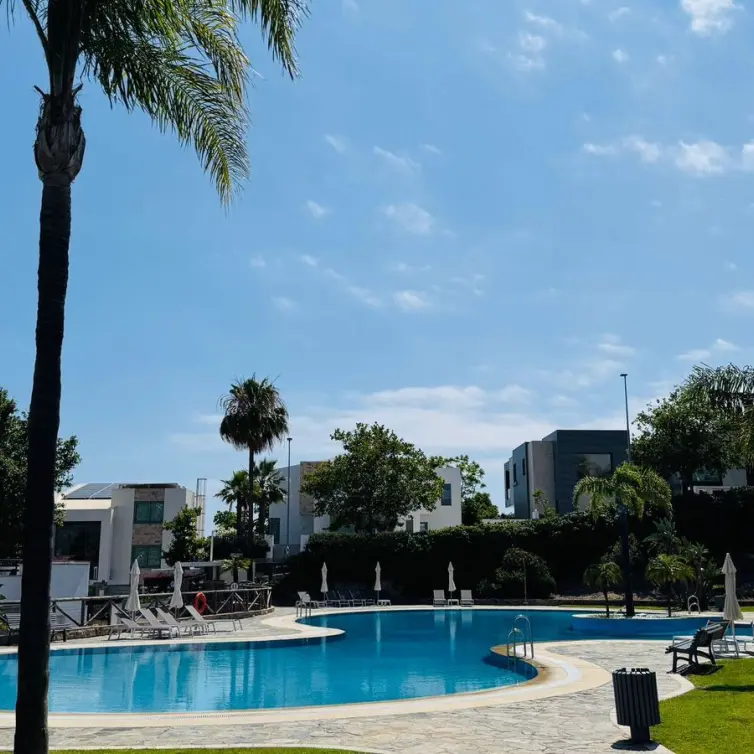 Sale of duplex in Marbella