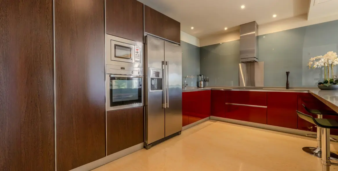 Sale of ground floor apartment in Benahavís 5
