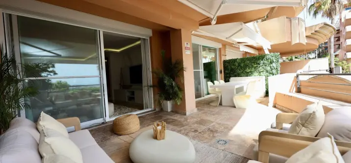Sale of middle floor apartment in Nueva Andalucía 4
