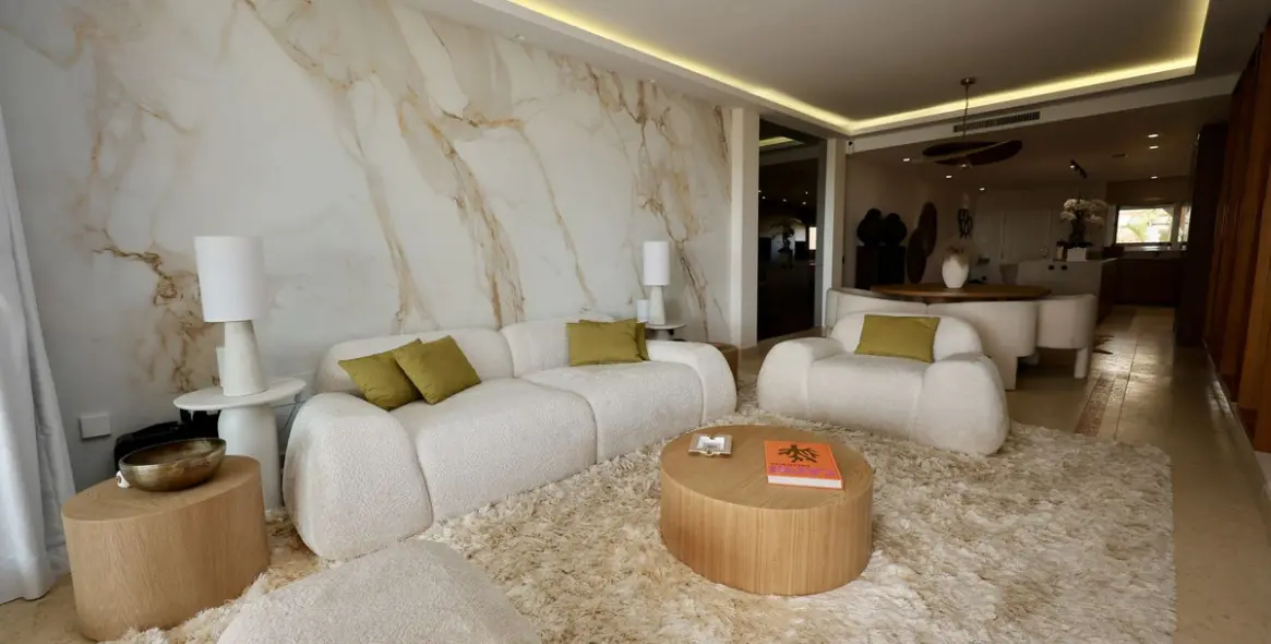 Sale of middle floor apartment in Nueva Andalucía 12