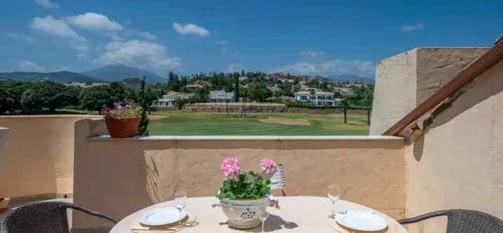 Sale of penthouse duplex in Nueva Andalucía 2