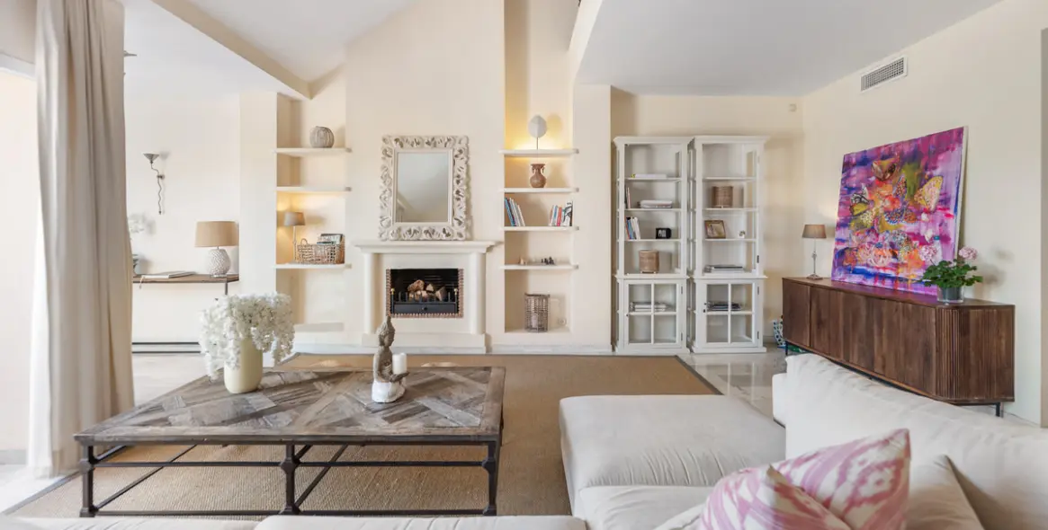 Sale of penthouse duplex in Nueva Andalucía 22