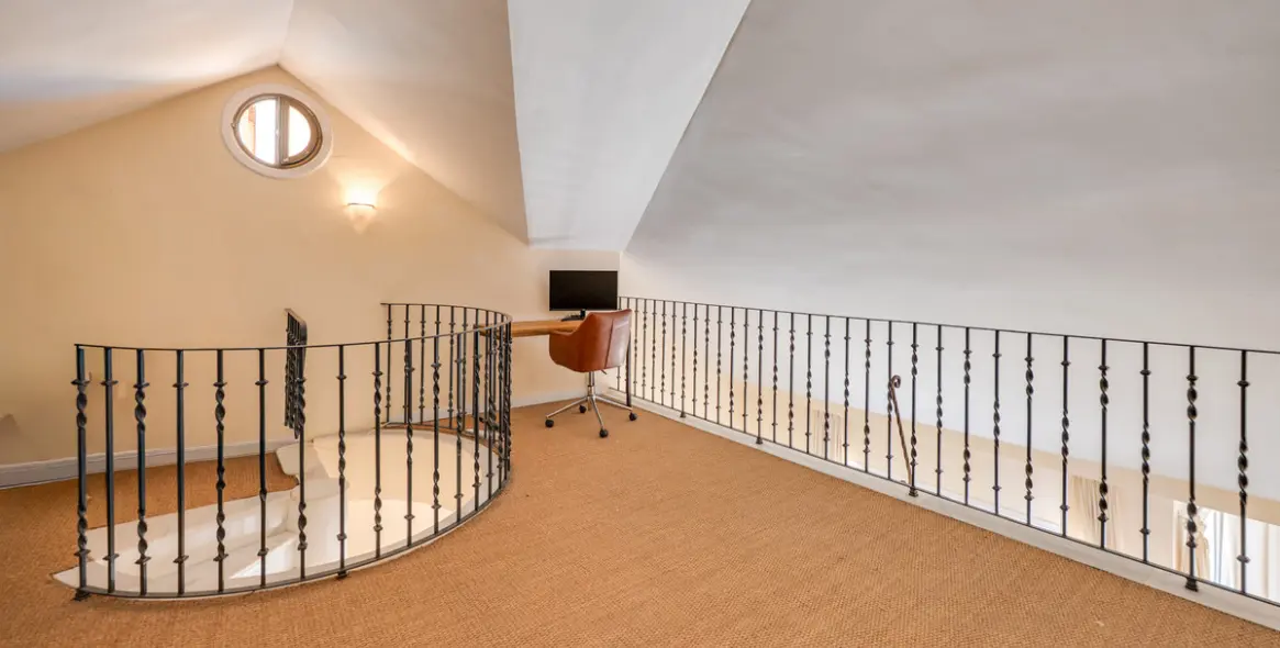 Sale of penthouse duplex in Nueva Andalucía 35