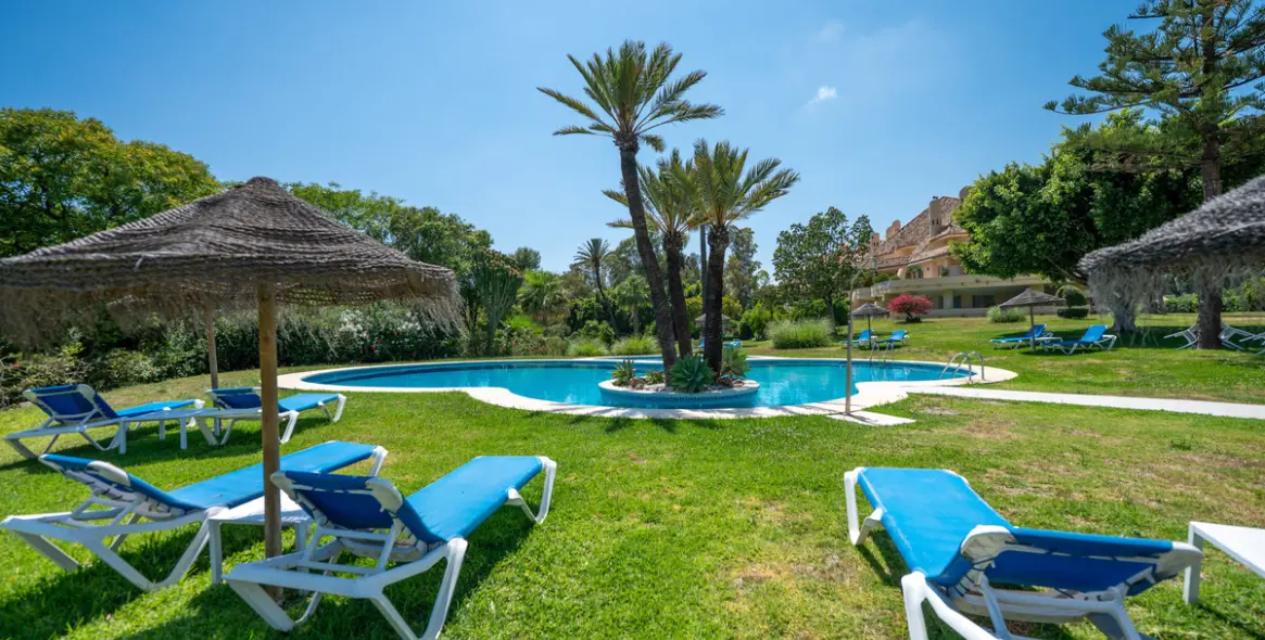 Sale of penthouse duplex in Nueva Andalucía 53