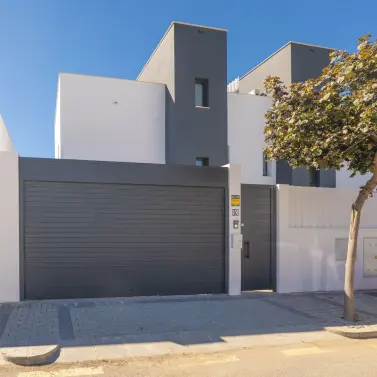 Продажа  отдельно стоящей виллы в Estepona