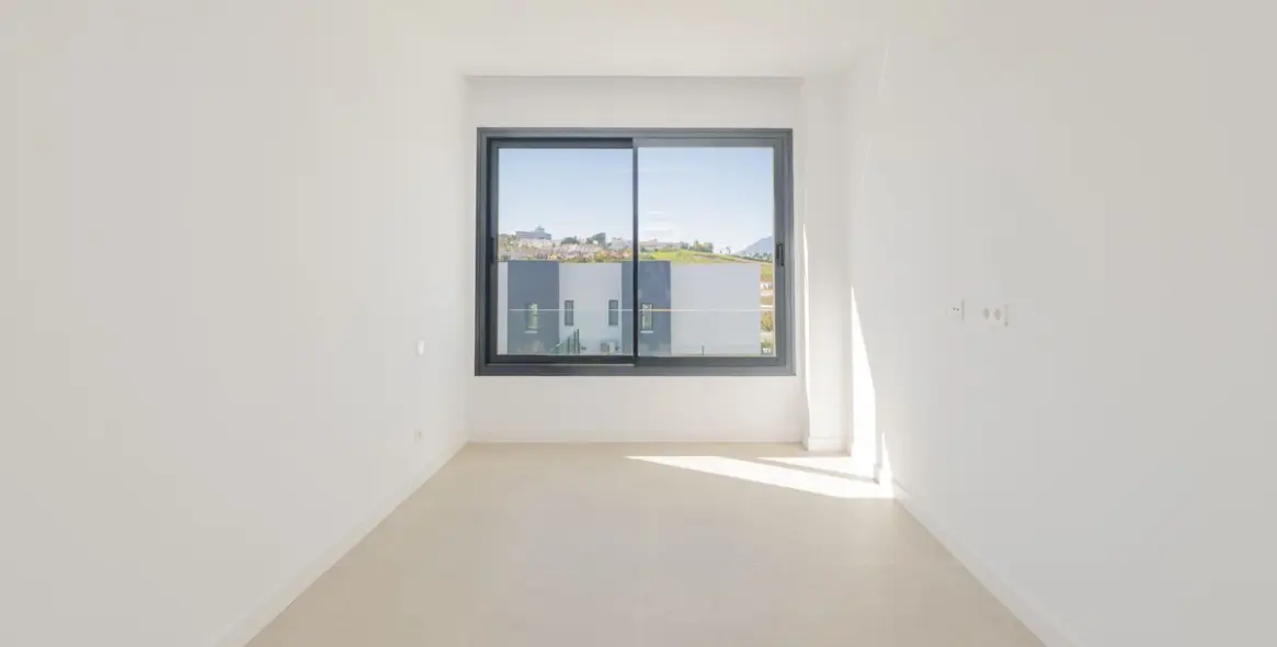 Sale of detached villa in Estepona 10