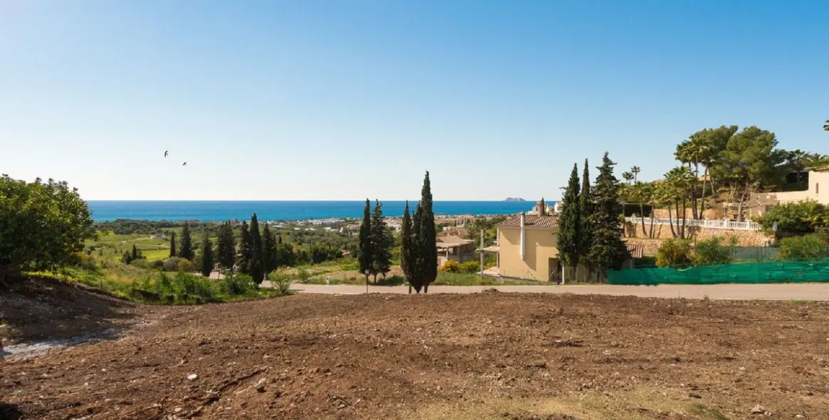 Venta de parcela residencial en El Paraiso 1