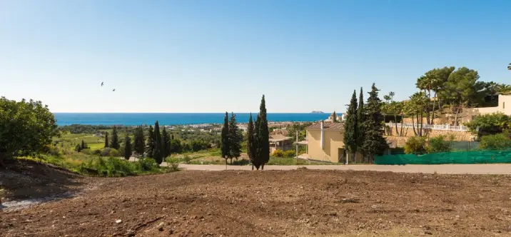 Venta de parcela residencial en El Paraiso 0