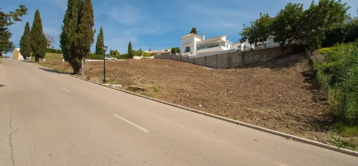 Venta de parcela residencial en El Paraiso 1