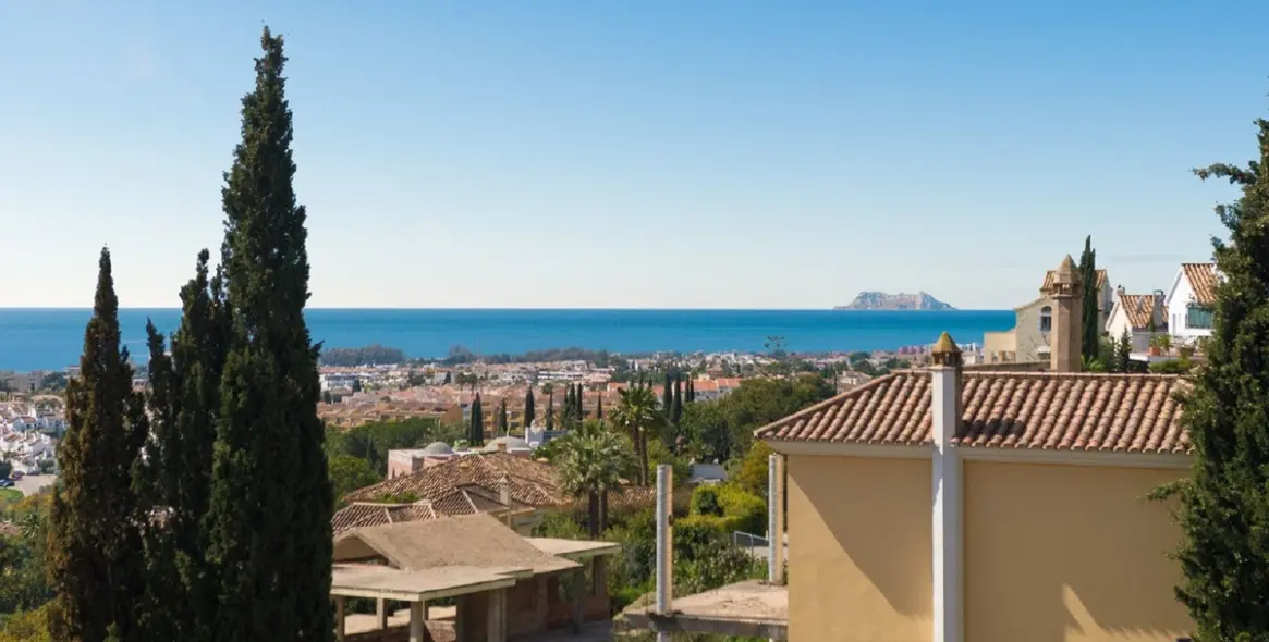 Venta de parcela residencial en El Paraiso 5
