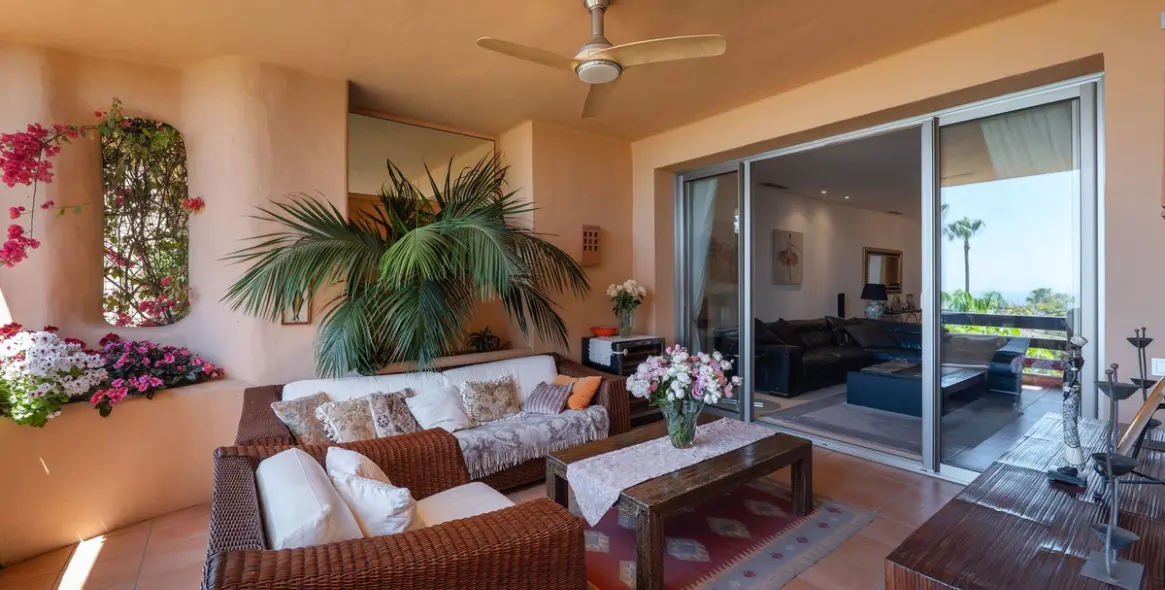 Venta de apartamento en planta media en Marbella 4