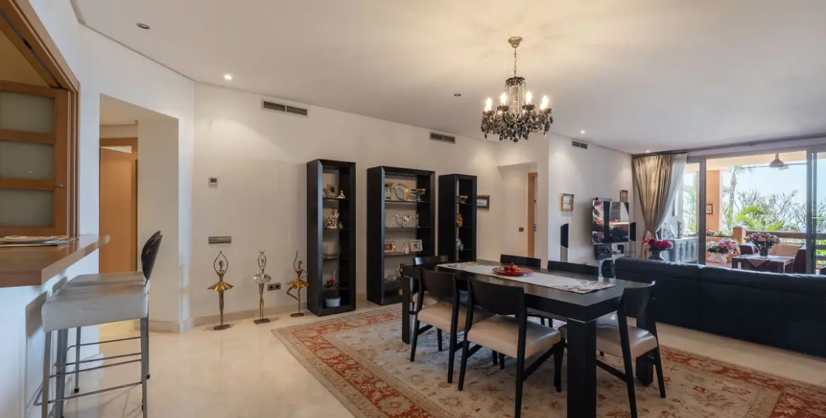 Venta de apartamento en planta media en Marbella 7