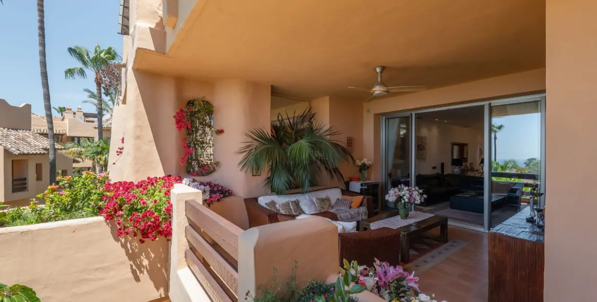 Venta de apartamento en planta media en Marbella 11