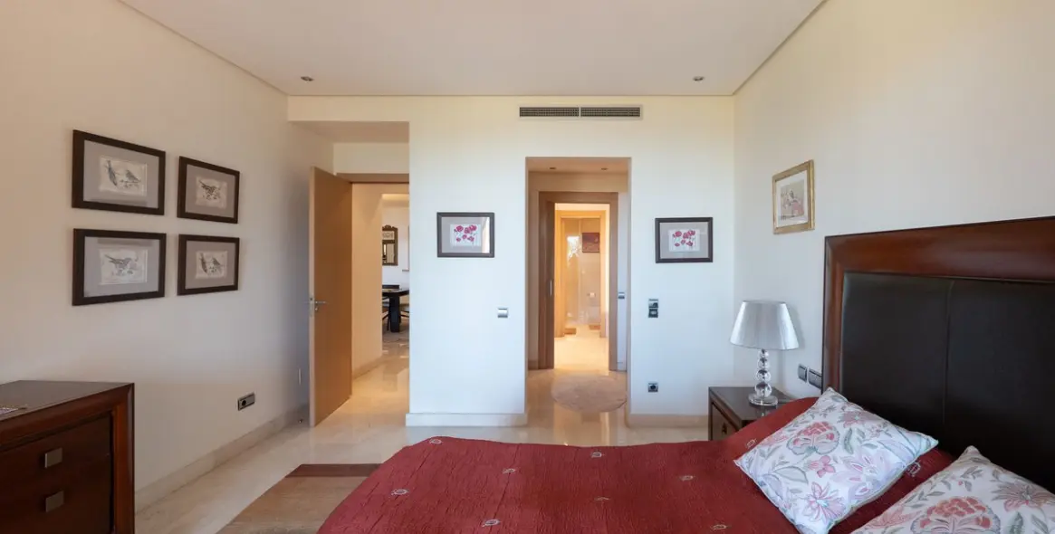 Venta de apartamento en planta media en Marbella 14