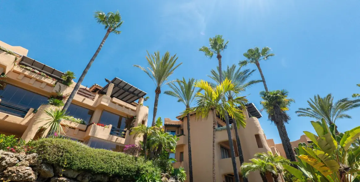 Venta de apartamento en planta media en Marbella 37