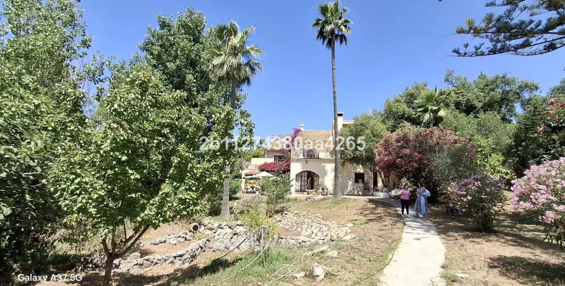 Venta de villa independiente en El Rosario 1