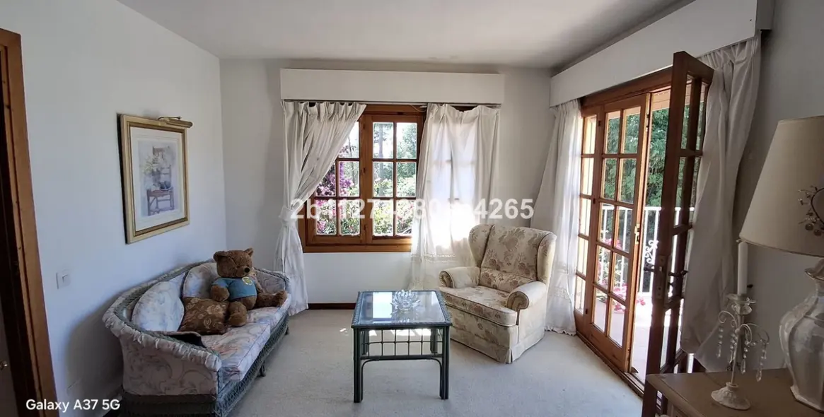 Venta de villa independiente en El Rosario 11