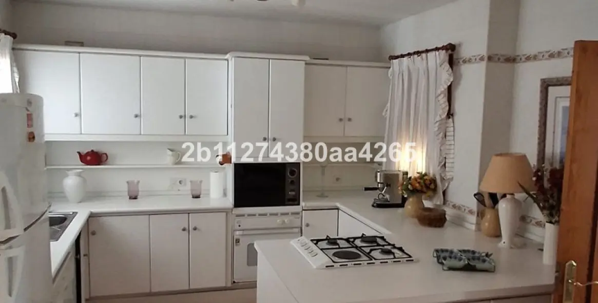 Venta de villa independiente en El Rosario 12