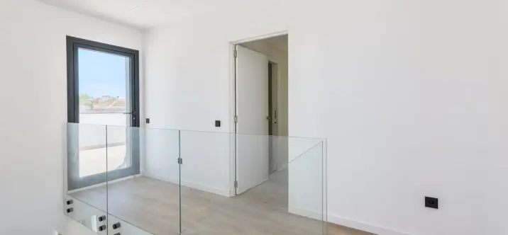 Venta de villa independiente en Sierrezuela 3