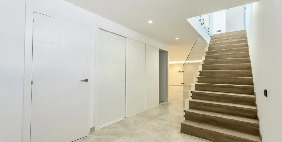 Venta de villa independiente en Sierrezuela 24