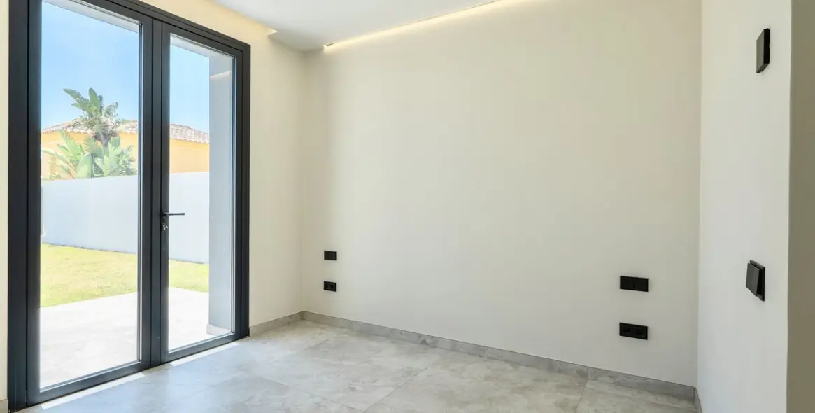 Venta de villa independiente en Sierrezuela 40