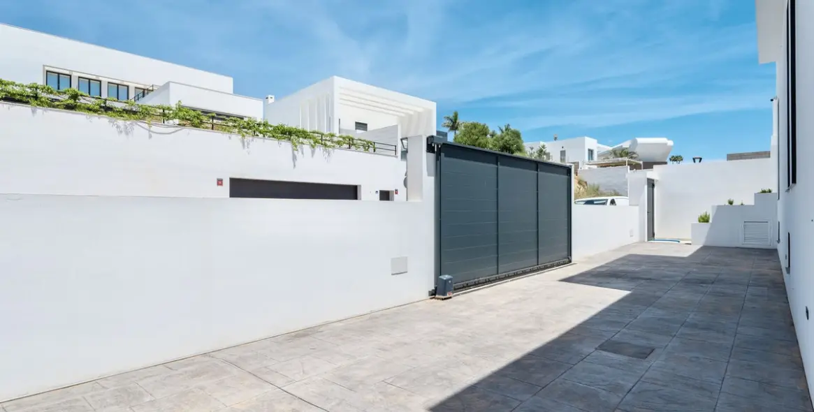 Venta de villa independiente en Sierrezuela 56