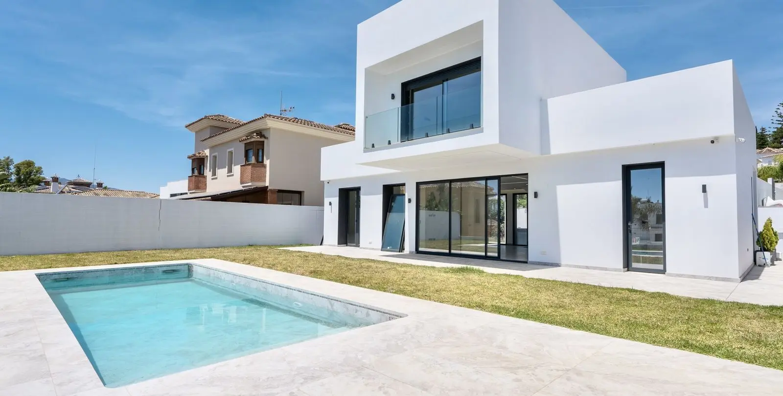 Venta de villa independiente en Sierrezuela 2