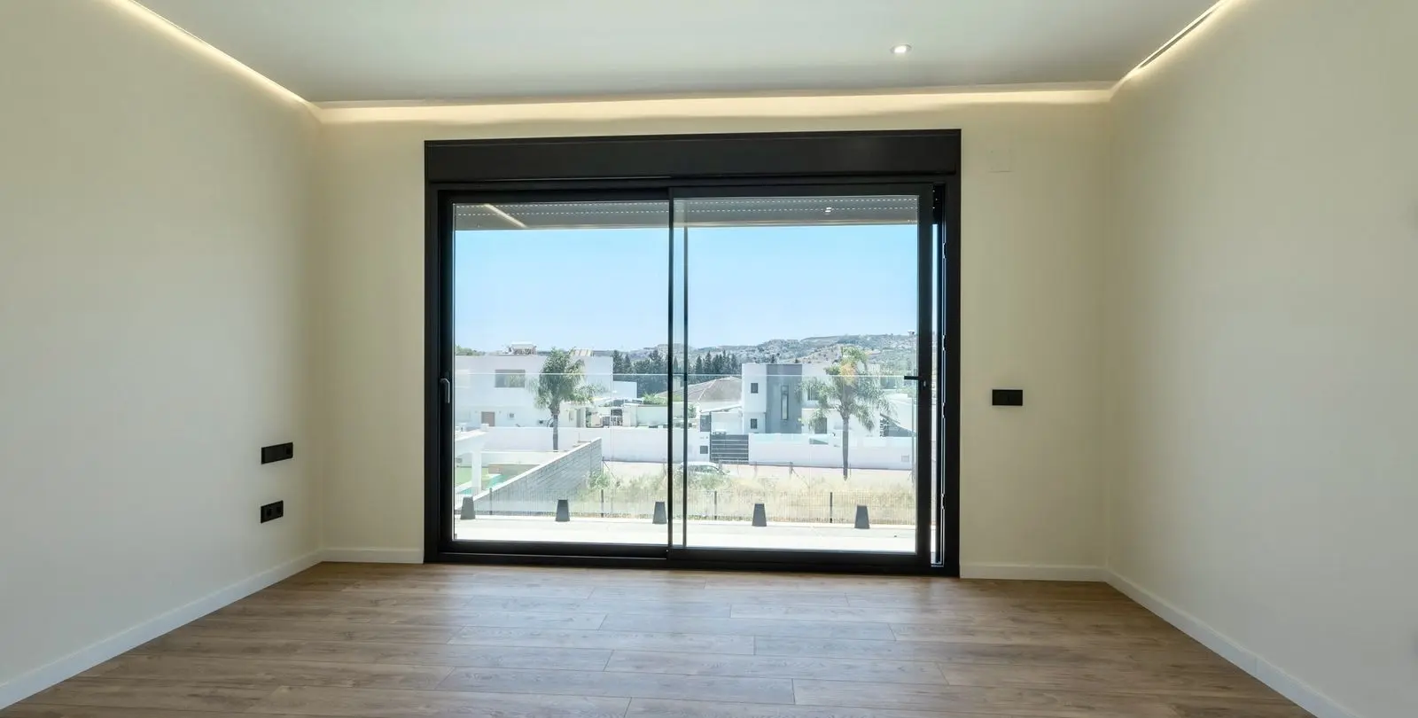 Venta de villa independiente en Sierrezuela 11