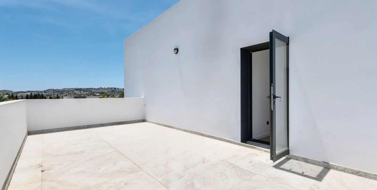 Venta de villa independiente en Sierrezuela 20