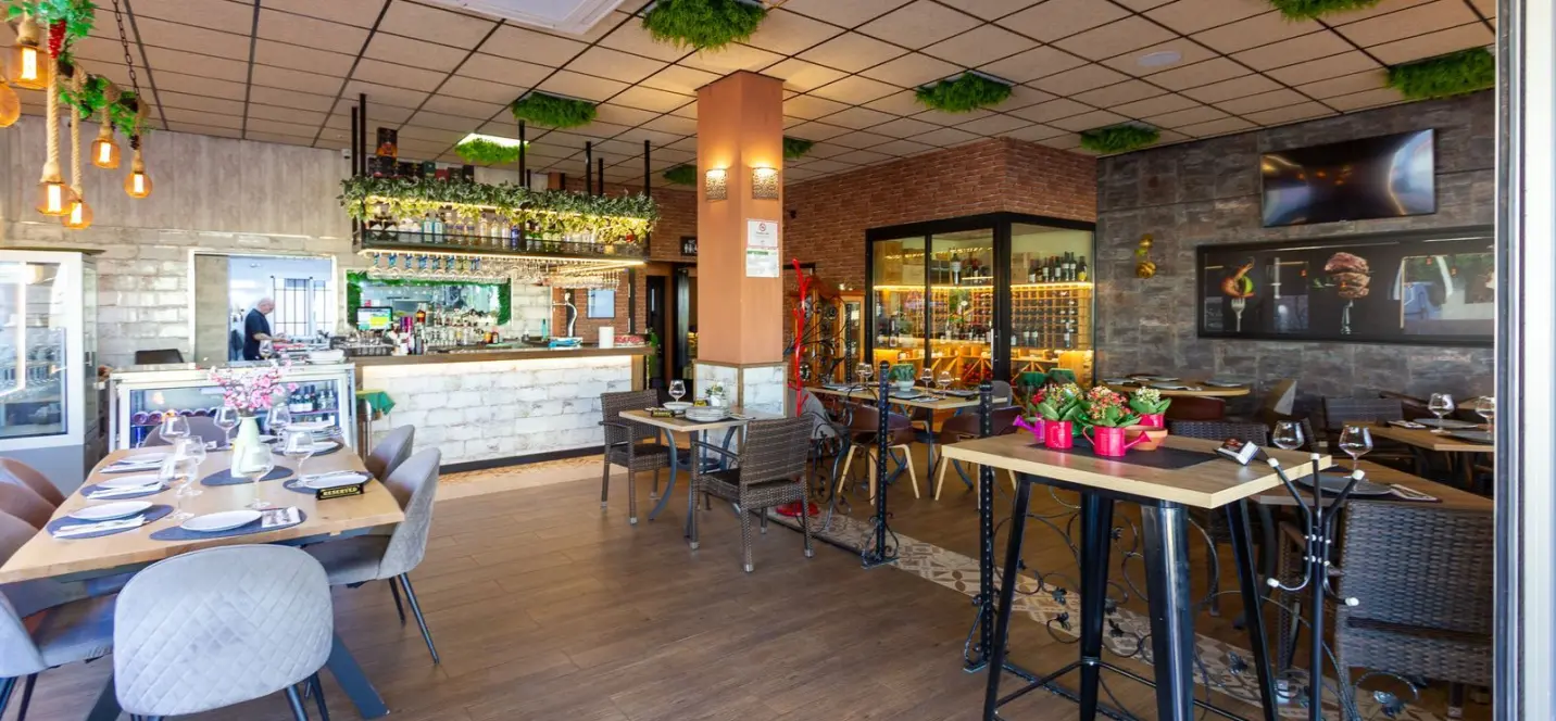 Venta de local comercial en La Cala Hills 4