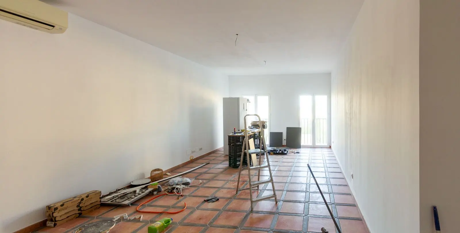 Venta de local comercial en La Cala Hills 28