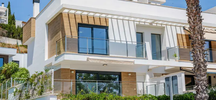 Venta de casa pareada en Málaga Este 1