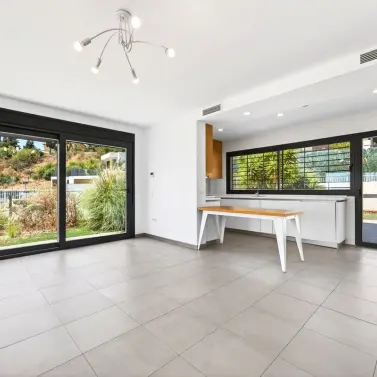 Venta de casa pareada en Málaga Este
