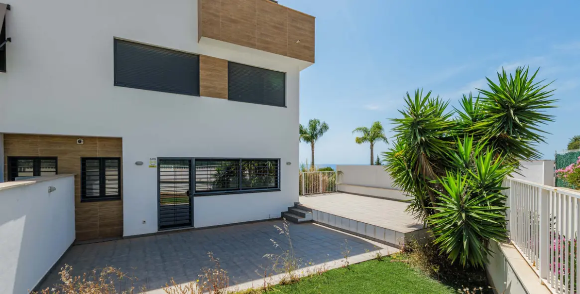 Venta de casa pareada en Málaga Este 18