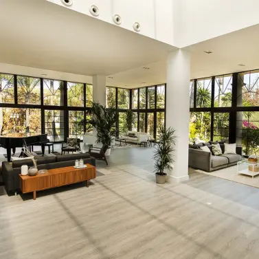 Venta de villa independiente en Nueva Andalucía