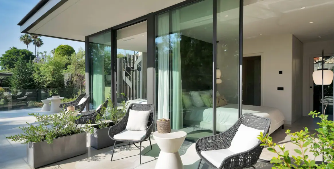 Venta de villa independiente en Los Naranjos 25