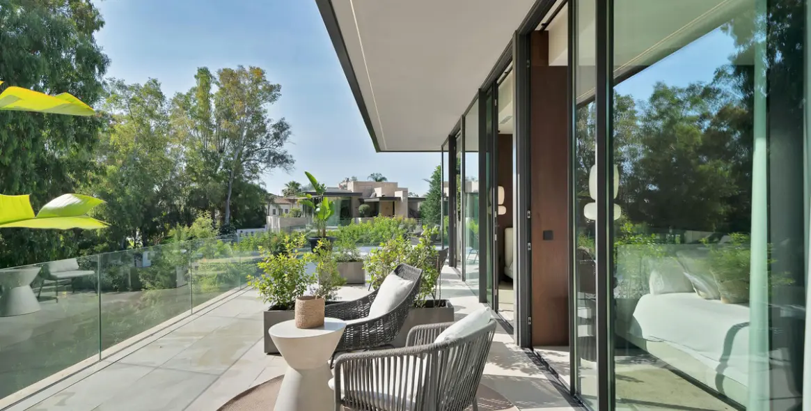 Venta de villa independiente en Los Naranjos 30