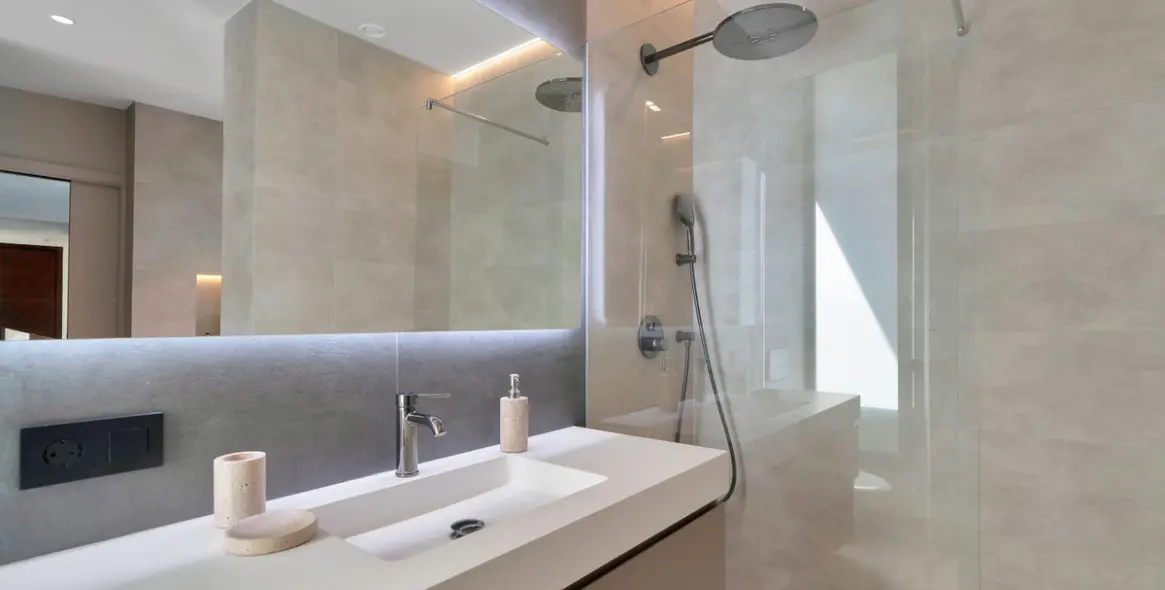 Venta de villa independiente en Los Naranjos 33