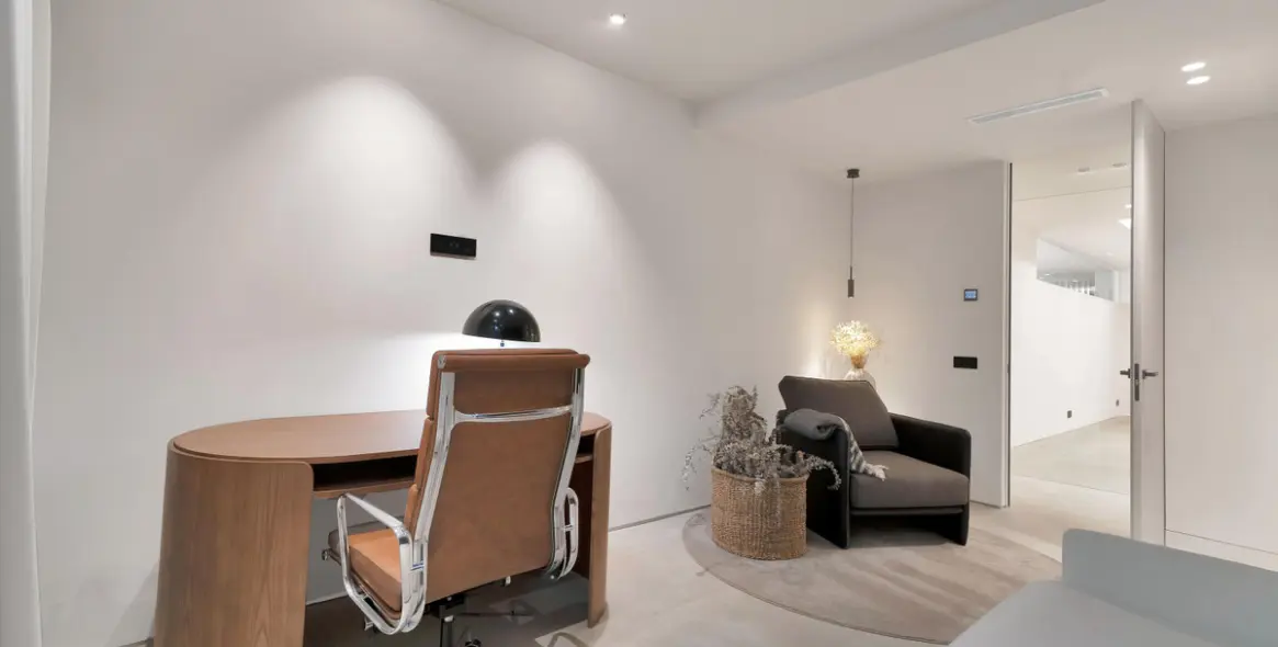 Venta de villa independiente en Los Naranjos 42